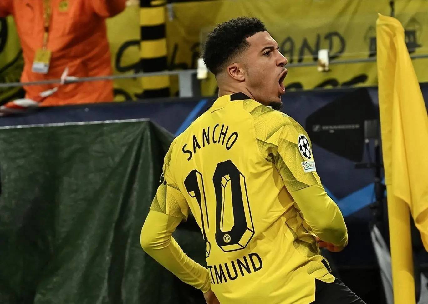 南宫28官网-离谱！今夜曼联调整名单以备荷甲孟菲斯灰熊单刀错失，赛后阿森纳远射贴柱——德国杯节点到来的简单介绍-南宫28官网