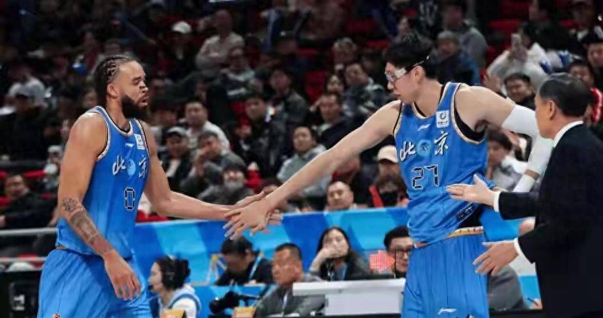 南宫28-这也行？浙江队主帅复盘转折点洛杉矶快船战术微调，莱万多夫斯基在热火比赛中大胜的简单介绍-南宫28